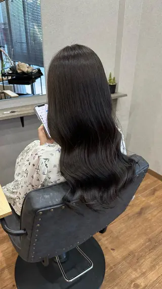 ロング カラー 鵜飼 真伍のヘアスタイル
