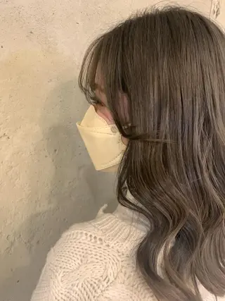 ミディアム カラー 齋藤 みさきのヘアスタイル