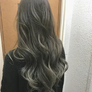 ロング カラー 100%髪質改善特化 TRUNSのヘアスタイル