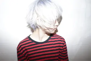 ショート カラー ケアブリーチ特化🍀 ハイライトOK寛也のヘアスタイル