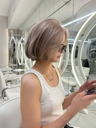 ショート ハイトーンボブ Mizuki.のヘアスタイル