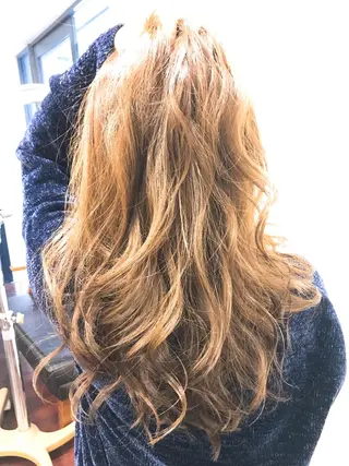 ロング カラー 前之園 ひかるのヘアスタイル