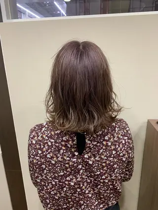 ショート カラー 東條 克義のヘアスタイル