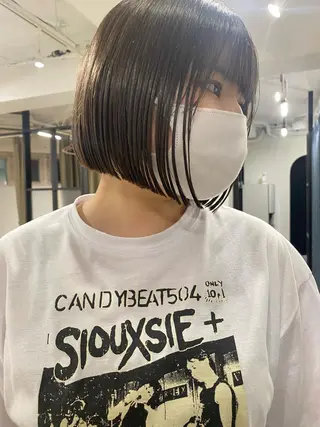 ショート カラー センターパート/ 暖色カラーayuのヘアスタイル