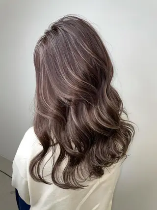 ロング 手島 カミラのヘアスタイル