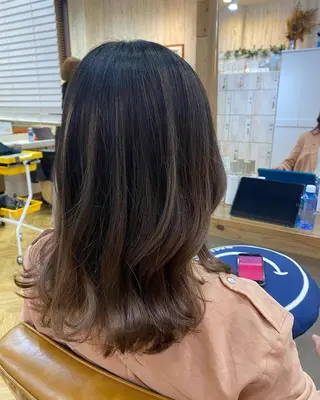 ショート カラー パーマ ヘアアレンジ メンズ キッズ ネイル マツエク・マツパ Saffyハリウッド トリートメント◎のヘアスタイル