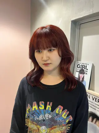 カラー 韓国アンニュイ/ アミのヘアスタイル