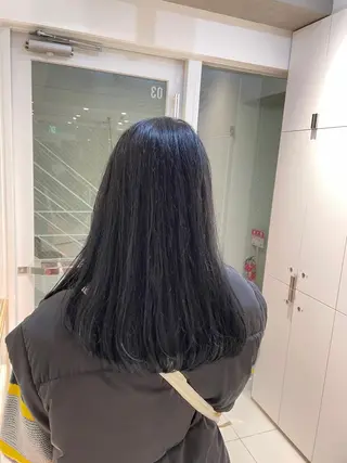 ロング カラー ヘアアレンジ 艶髪✨寒色カラー✨ 翁長孝輔のヘアスタイル