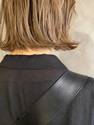 ミディアム カラー さの あやねのヘアスタイル
