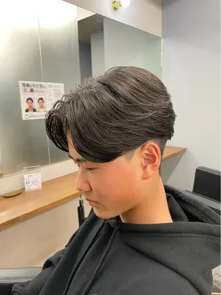 ショート パーマ メンズ 吉井 樂のヘアスタイル