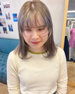 ミディアム デザインカラー/ボブ ブリーチカラー/ユリのヘアスタイル