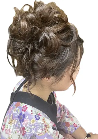 ヘアアレンジ 岩田 朝美の眉毛・アイブロウイメージ