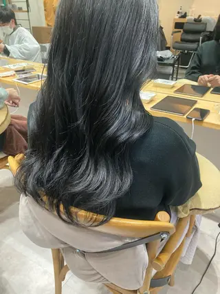 ロング ✨色持ちの良い艶 カラー✨蟹江真世のヘアスタイル