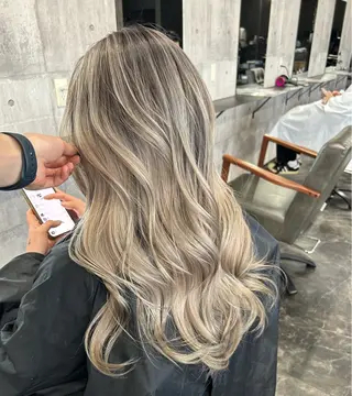 カラー 前田 匡蔵のヘアスタイル