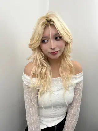 セミロング カラー 透明感カラー✨🩵 韓国ヘアkanatoのヘアスタイル