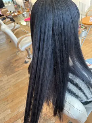 ロング カラー 山本 瑠華のヘアスタイル