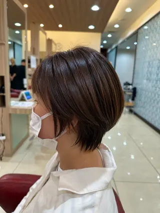 ショート カラー 小坂直輝【髪質改善・ 似合わせカット】のヘアスタイル
