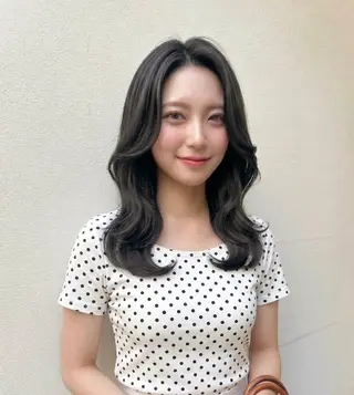 ロング aoi /透明感カラー♡のヘアスタイル