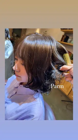 ミディアム パーマ ハイライト/インナー /ブリーチ/レイヤーのヘアスタイル