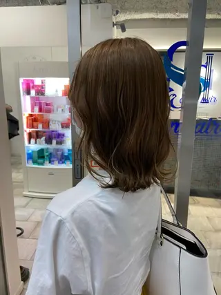 ミディアム カラー . mioのヘアスタイル