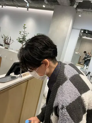メンズ 表参道ミディアム レイヤー山岸季生のヘアスタイル