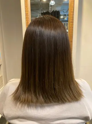 ミディアム カラー 三上 琳のヘアスタイル
