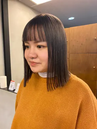 ミディアム デザインカラー/ボブ ブリーチカラー/ユリのヘアスタイル