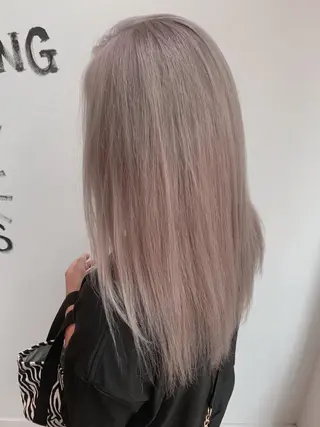 ロング カラー 小笠原 菜緒のヘアスタイル