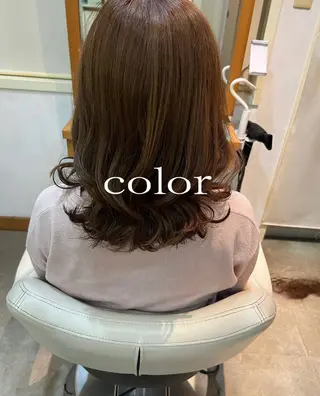 ミディアム カラー 寺本 琴美のヘアスタイル