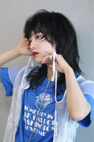 セミロング 柏 ウルフ/レイヤー 田中佐和🐺のヘアスタイル