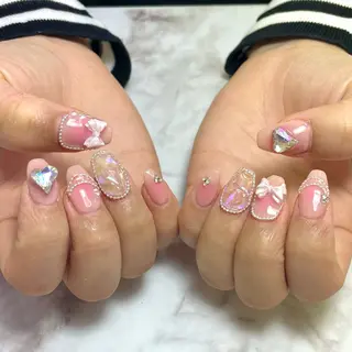 ネイル 魚住美天 ネイリ ストUNELMA所属のネイルデザイン