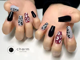 ネイル ネイルルーム チャームのネイルデザイン