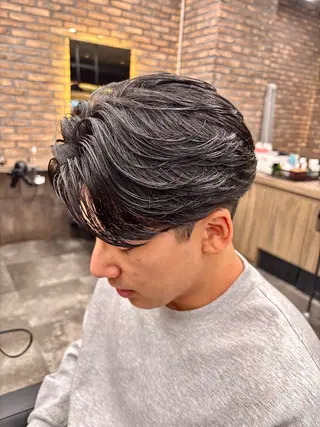 メンズ 🪽直毛男子の救世主 🪽フェザーパーマのヘアスタイル