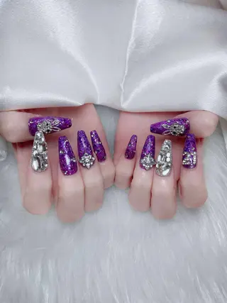 カラー Queen Nail Salonのネイルデザイン