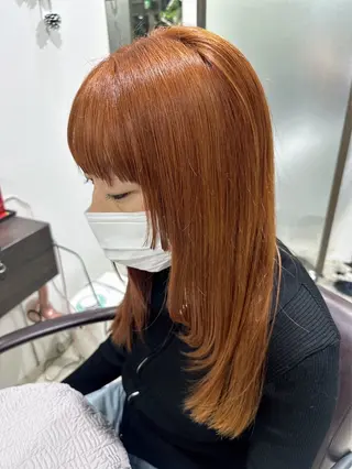 ロング レイヤー 艶々カラーのヘアスタイル