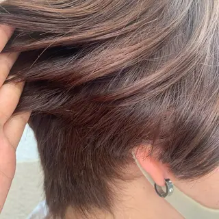 ショート カラー ［girl］ MIKIのヘアスタイル