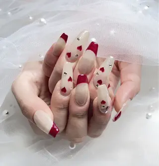 ネイル KARI ネイルサロンのネイルデザイン