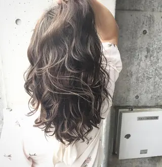 ミディアム 及川 光のヘアスタイル
