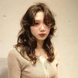 セミロング カラー パーマ 石川珠唯 neroのヘアスタイル