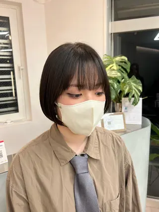 ショート カラー 小森聖奈 韓国風レイヤーカットのヘアスタイル