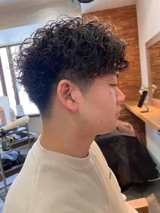 パーマ メンズ 透明感・艶感 小坂隼斗のヘアスタイル