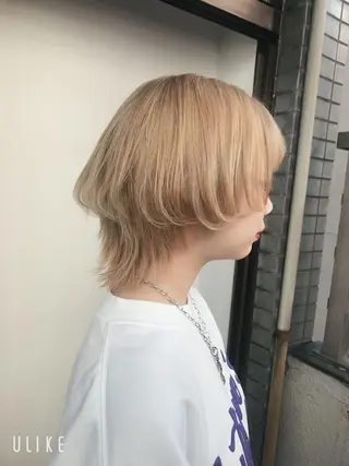 ショート カラー 岩谷/ブリーチ 🪽透明感カラーのヘアスタイル