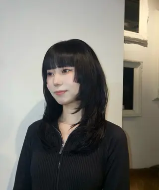 セミロング フェミニン/ 透明感カラー/ナツミのヘアスタイル