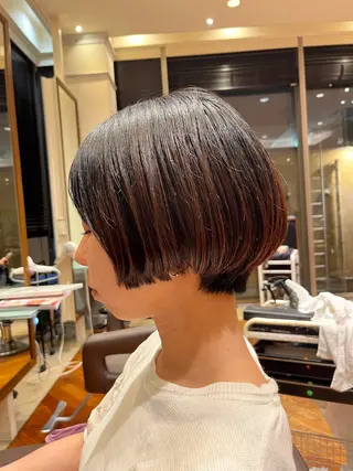 ショート ｼｮｰﾄｶｯﾄ 梅田 山下　すみれのヘアスタイル