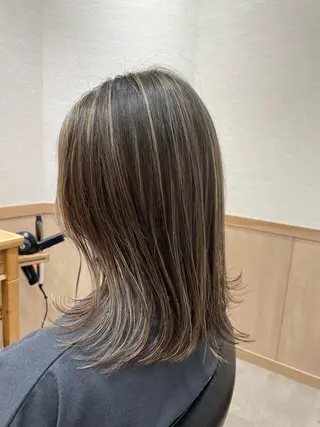 セミロング カラー miho 🌼🌼🌼のヘアスタイル