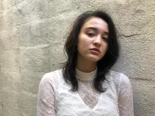 ロング カラー 橋本 実奈美のヘアスタイル