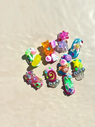 ネイル キラオメ Neneのネイルデザイン