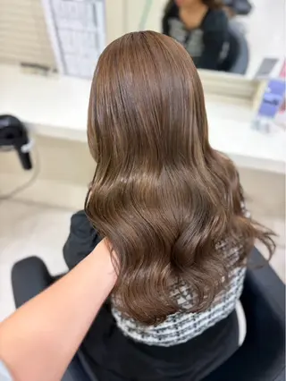 ロング カラー 近藤 芽依のヘアスタイル