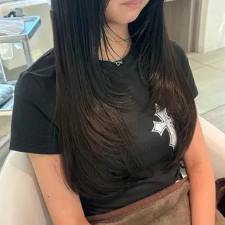 ロング レイヤー/ブリ ーチ/ 岡本美優のヘアスタイル