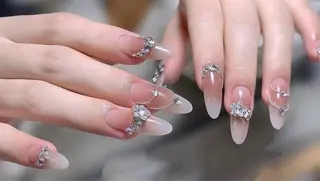 ネイル AKIKO ネイルサロンのネイルデザイン